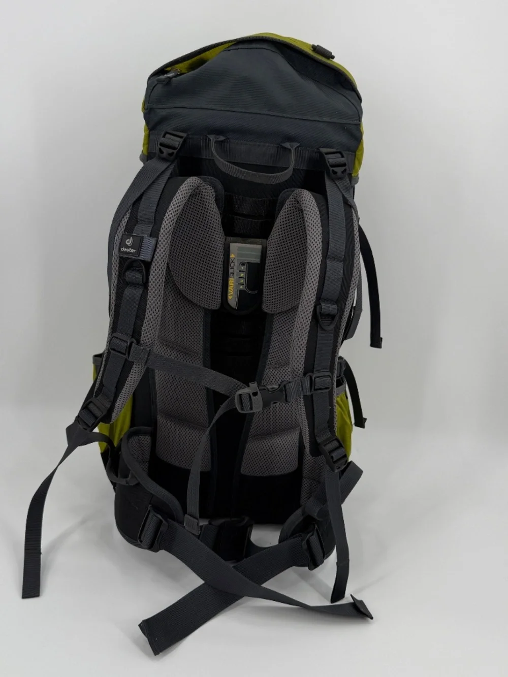 Deuter Fox 40L Hiking Backpack Green Charcoal Internal Frame Youth / Women Small